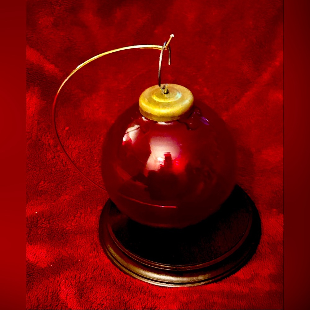 Vintage Look Red Color 3" Glass
Kugel Christmas Ornament Round
Glass